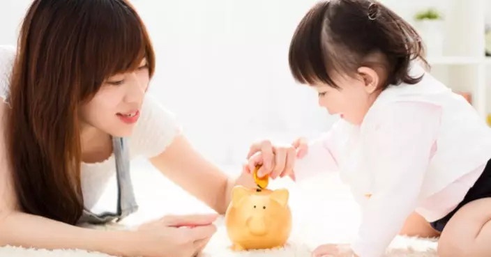 窮養的孩子獨立自主 肯負責任更孝順？網民一致反對：非錢的問題