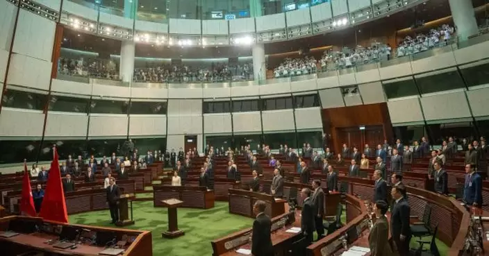 立法會議員完成宣誓　有議員稱如候選人多於一人是好事