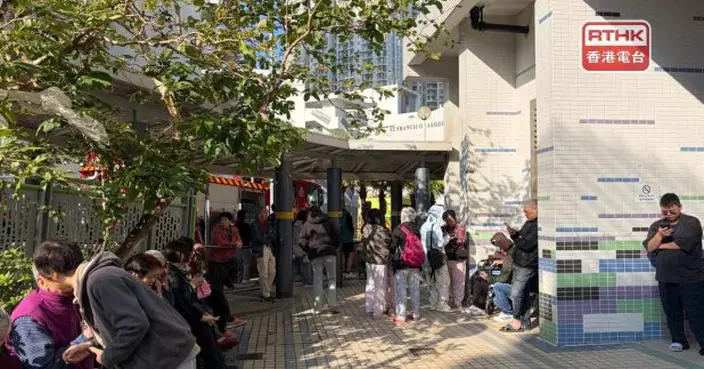 石硤尾邨美如樓火警　逃生住客稱火警鐘響起周圍已滿佈黑煙