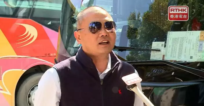 有旅遊巴司機稱出發前再三提醒乘客戴安全帶　車廂內有警報提示