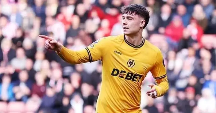 英超水晶宮簽入狼隊前鋒史特拿臣