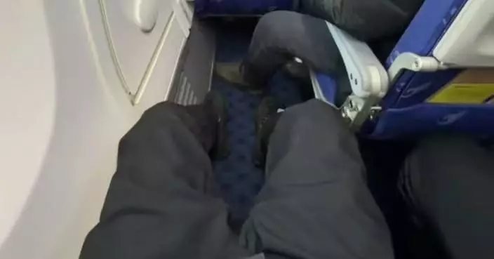 揀1位置變「商務艙」？男子搭河北航空見前排無座椅空間寬敞感驚喜