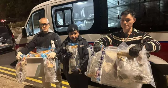 警方西貢大網仔路截查可疑貨車 拘捕35歲司機檢約57萬元毒品