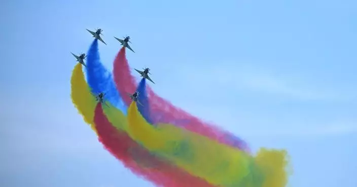 新加坡航展揭幕　中國空軍八一飛行表演隊應邀參演