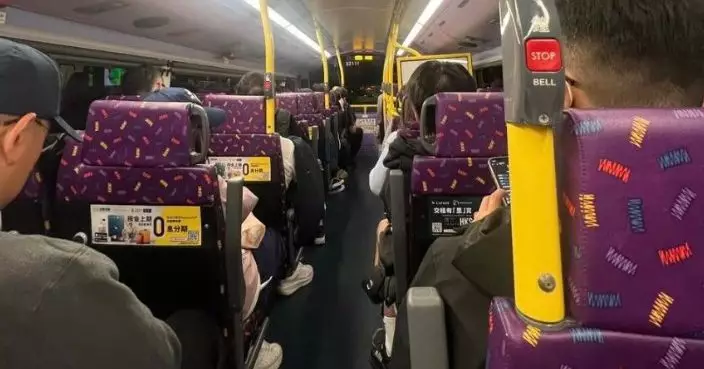 城巴車上嬰兒抽筋 司機改道送院獲網民激讚 公司感謝乘客體諒