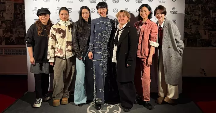 《電競女孩》團隊赴鹿特丹參加國際首映 袁澧林張蔓莎伍詠詩吳家忻映前與觀眾見面合照