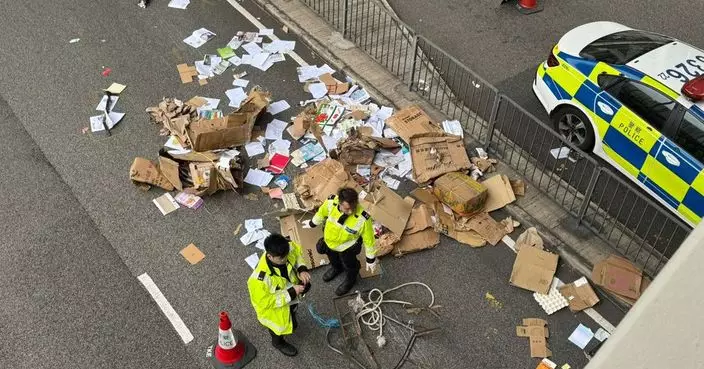 觀塘道推紙皮老婦遭貨車撞 倒地昏迷送院搶救不治