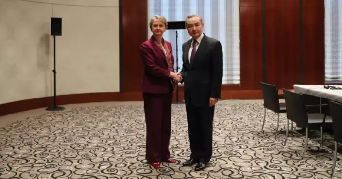 王毅晤顧綺慧  稱中英要不斷釋放利好關係   發掘更多合作潛能