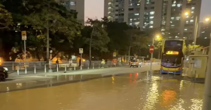 愛民邨又受爆水管影響 最少4幢樓暫停鹹水供應