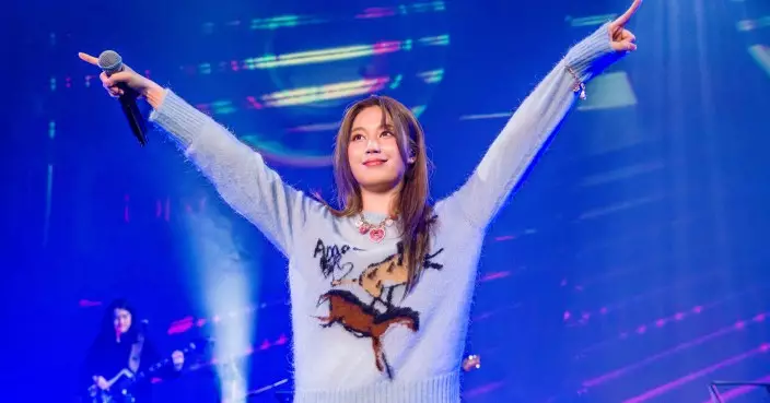 黃淑蔓首次個人音樂會 電結他自彈自唱送碌柚葉應節