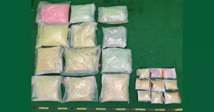 海關機場行李檢約735萬元懷疑搖頭丸 柬埔寨金邊抵港女子被捕