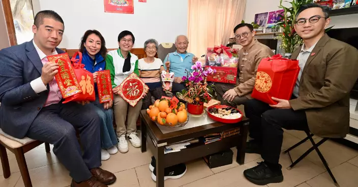 政府主要官員一連四日18區歲晚家訪完成