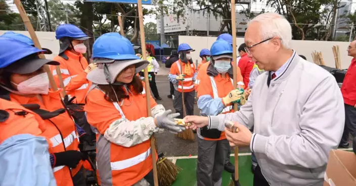 多名局長出動探訪前線員工致謝 社交媒體向市民送上祝福