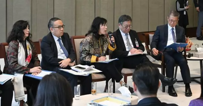 陳美寶稱與議員就促進海運港口業交流　許正宇稱加強行政立法協作