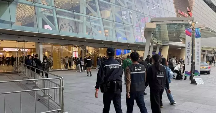 跨部門聯合執法　亞博館附近拘5名流動小販懷疑非法勞工　