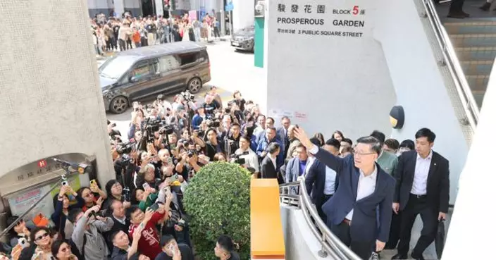 李家超落區探訪居民