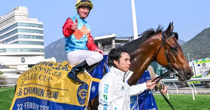 馬王「嘉應高昇」贏得女皇銀禧紀念盃　創18連勝紀錄