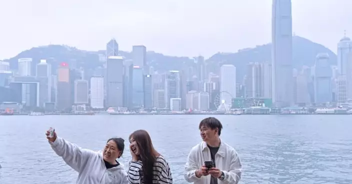 黃金周期間訪港旅客約177萬人次　陳國基稱為不同行業帶來機遇