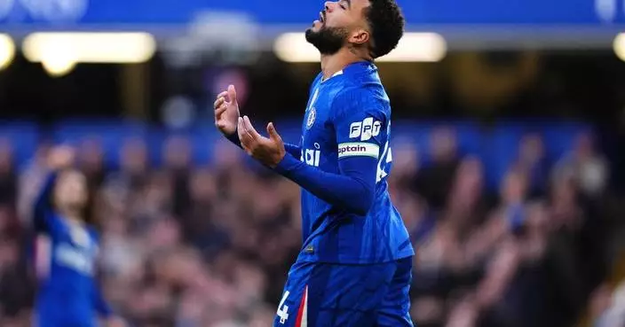 車路士賽前圍圈打氣 球證意外介入惹領隊不滿