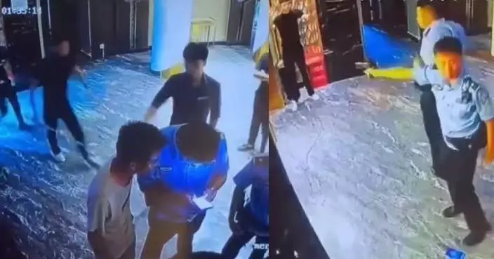 有片！持械闖娛樂場所滋事 內地男因燈光昏暗誤襲臨檢警員 見槍秒舉手投降