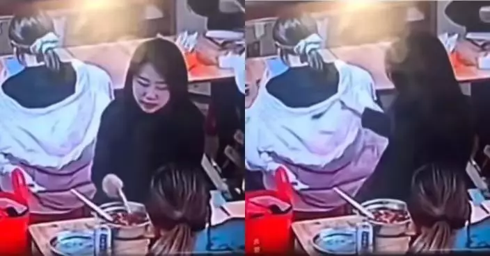 有片！河北女用餐誤拿鄰桌女食客餐凳 遭對方往羽絨服倒螺螄粉湯報復