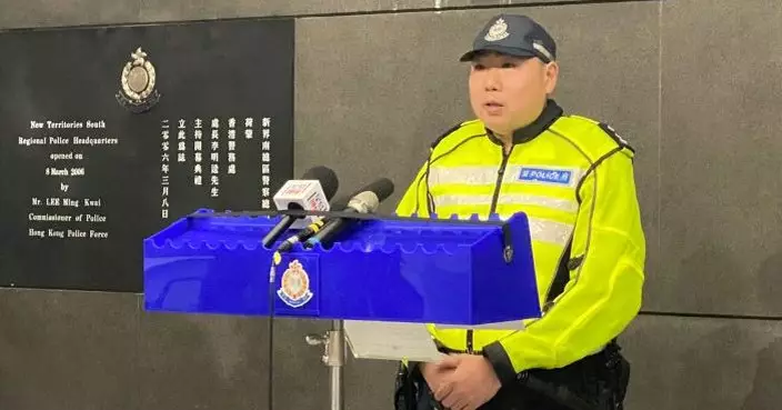 警新界南放蛇打擊「白牌車」 拘兩男司機扣查兩車