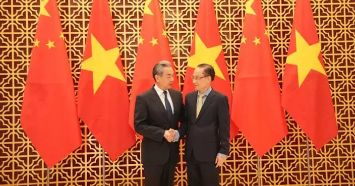 王毅會見越南外長黎懷忠 宣介全國兩會精神