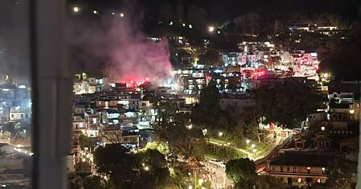 荃灣老圍鐵皮屋晚上三級火 百人疏散