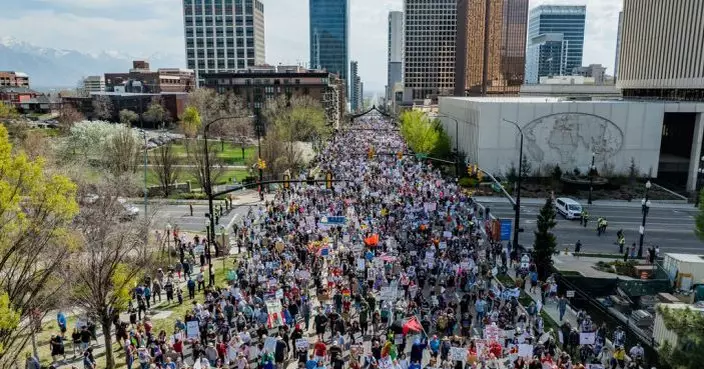 美國多個城市再有反特朗普「不要國王」大型示威 料900萬人參與