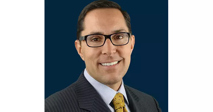 歐力士美國迎占士格魯弗任資本籌集主管