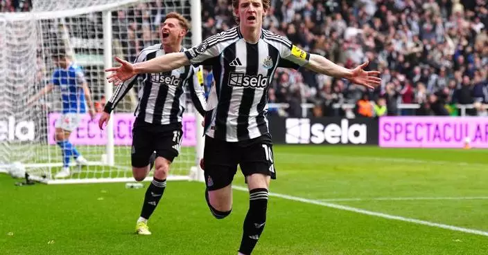 新特蘭補時絕殺紐卡素 英超打吡戰反勝 阿仙奴曼城爭聯賽盃