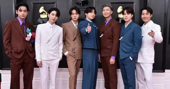 BTS首爾免費騷回歸 逾20萬人湧光化門廣場 警嚴陣以待