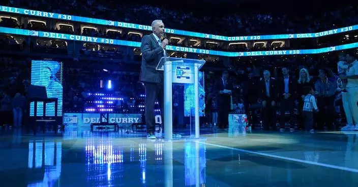 戴爾居里30號球衣榮退 夏洛特黃蜂表彰傳奇球員