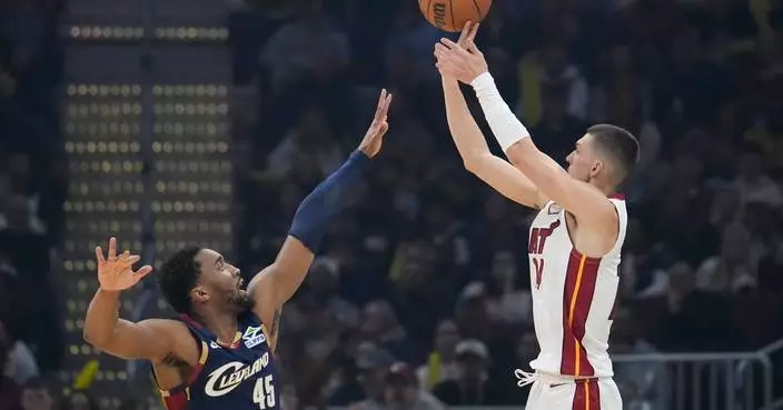 騎士大勝熱火149:128 史特魯斯轟29分艾倫復出