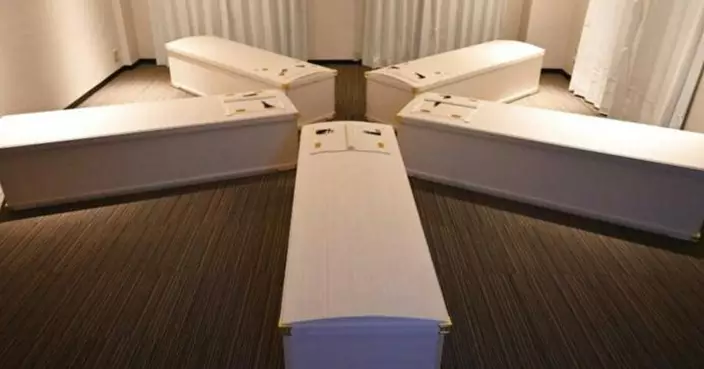 日本爆紅詭異減壓法！東京驚現「躺棺冥想」　躺棺材30分鐘反思人生