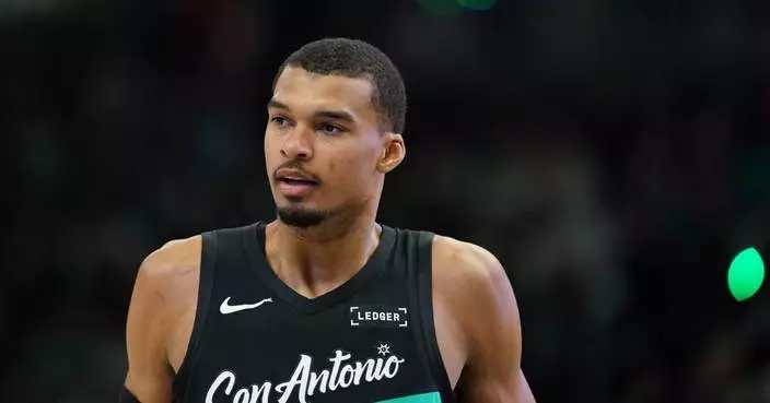 馬刺大勝公鹿127:95豪取八連勝 史提芬卡素錄三雙