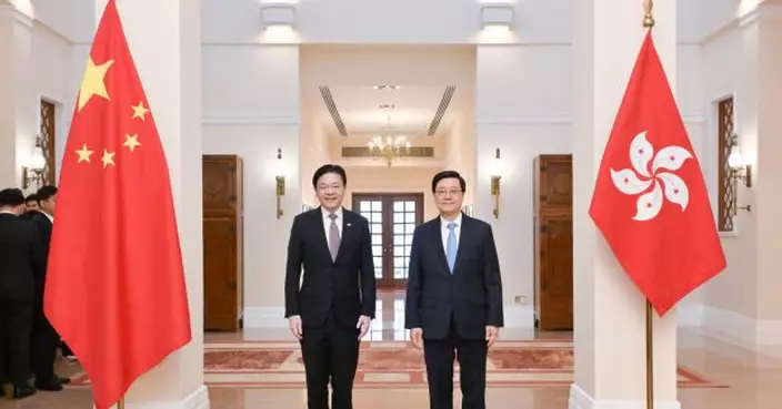 李家超與訪港新加坡總理黃循財會面　雙方期望未來更多合作