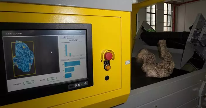 AI智能分揀舊衣速度勝人 中國推動紡織品回收減廢