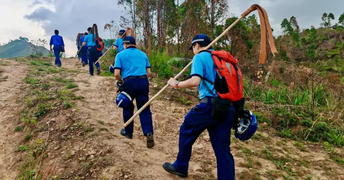 民安隊聯同消防巡掃墓熱點 清明節前夕逾480人上山防火