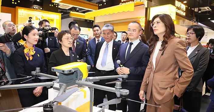 鄭麗文上海體驗無人機外賣 讚低空經濟盼將美團帶回台灣
