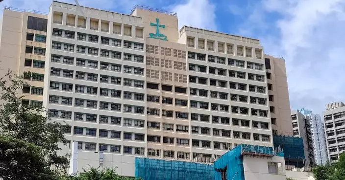 九龍灣啟祥道電單車疑「自炒」 鐵騎士當場昏迷送院搶救