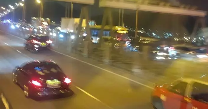 青馬大橋貨車撞私家車初步3傷  8旬老婦昏迷送院