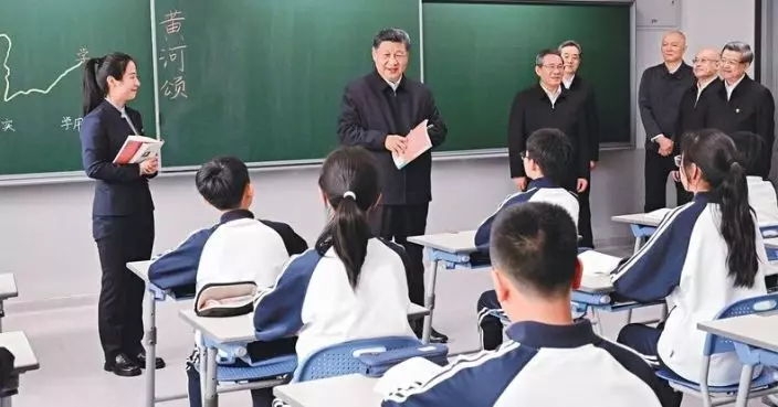 《求是》刊習近平文章倡全民閱讀 鼓勵每天半小時讀幾頁積沙成塔