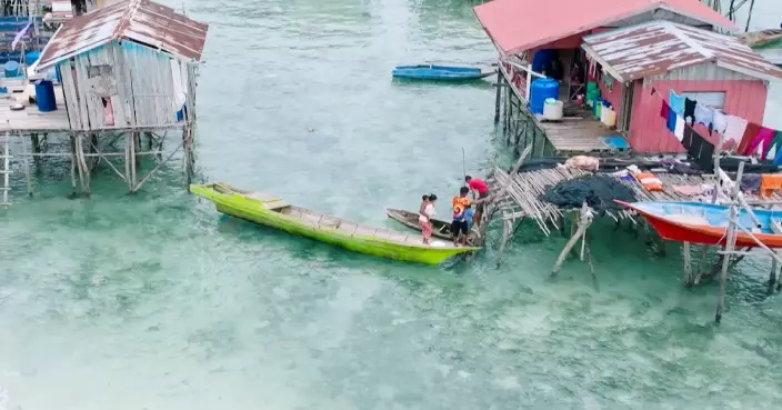 《兩條友。族暴走》兩條友尋找以海為家的巴瑤族 Chris險叫Alton誤飲洗衣液