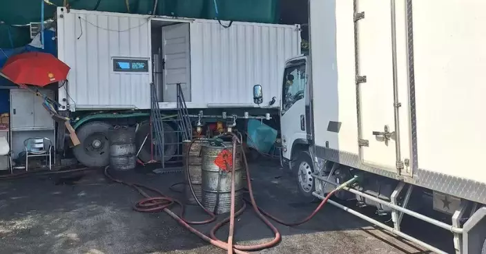 消防處突擊查多個「鬼油」黑點 北區葵青搗2非法油站檢4465公升柴油拘3人