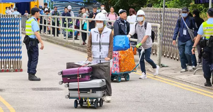 大埔火災｜宏福苑居民分批上樓第11日 警接9宗失物求助一居民身體不適