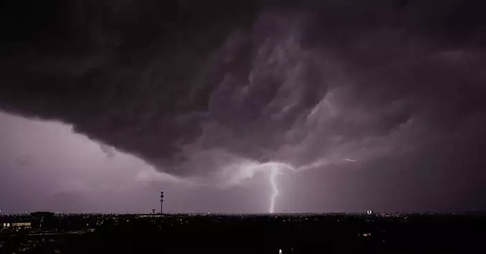 美國平原中西部惡劣天氣襲擊 氣象部門警告或再有龍捲風冰雹