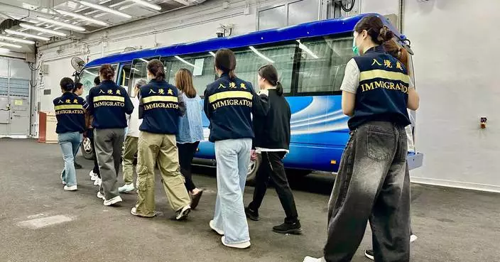 入境處遣返30名越南籍非法入境者回國