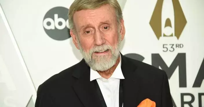 格林美獎得主雷史提芬斯頸部骨折留醫後康復