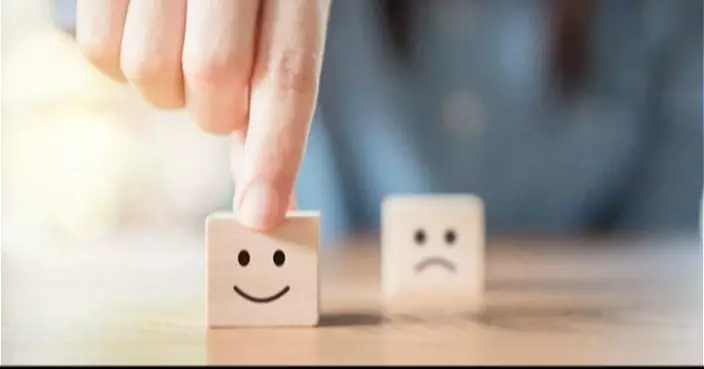 中年夫婦，靜到聽得見呼吸